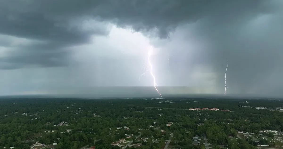 Severe Weather Strkes Town While Mult Channel Alerts Sound
